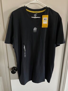 NWT Under Armour Steph Curry Black Tee with Yellow Tag Accent
